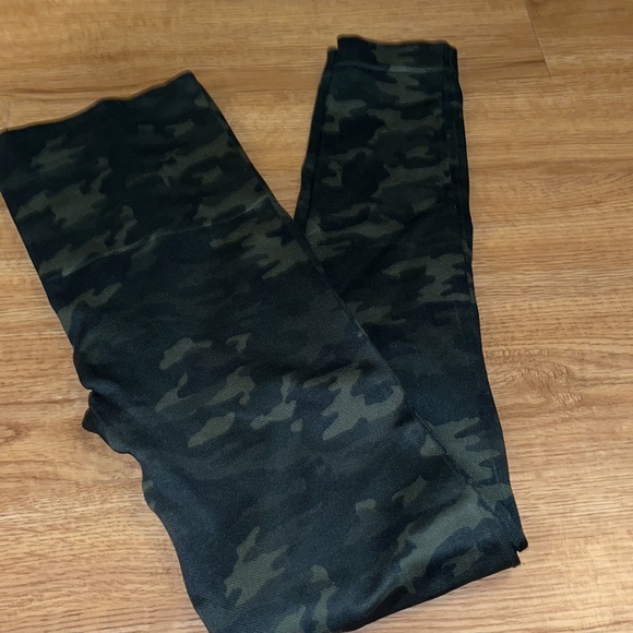 👀👄💎• 👅SPANX👅• 💎👄👀Look at me … - Picture 3 of 8